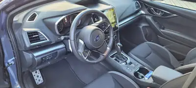 Subaru Impreza 2.0i Swiss Plus — Berline break polyvalente, transmission CVT, très faible kilométrage — intérieur