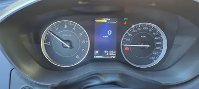 Subaru Impreza 2.0i Swiss Plus — Berline break polyvalente, transmission CVT, très faible kilométrage — tableau de bord