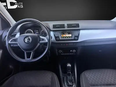 Skoda Fabia 1.2 TSI Swiss Edition — Citadine fiable, entretien récent et garantie incluse — Miniatura 11