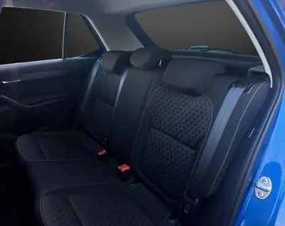Skoda Fabia 1.2 TSI Swiss Edition — Citadine fiable, entretien récent et garantie incluse — Miniatura 12