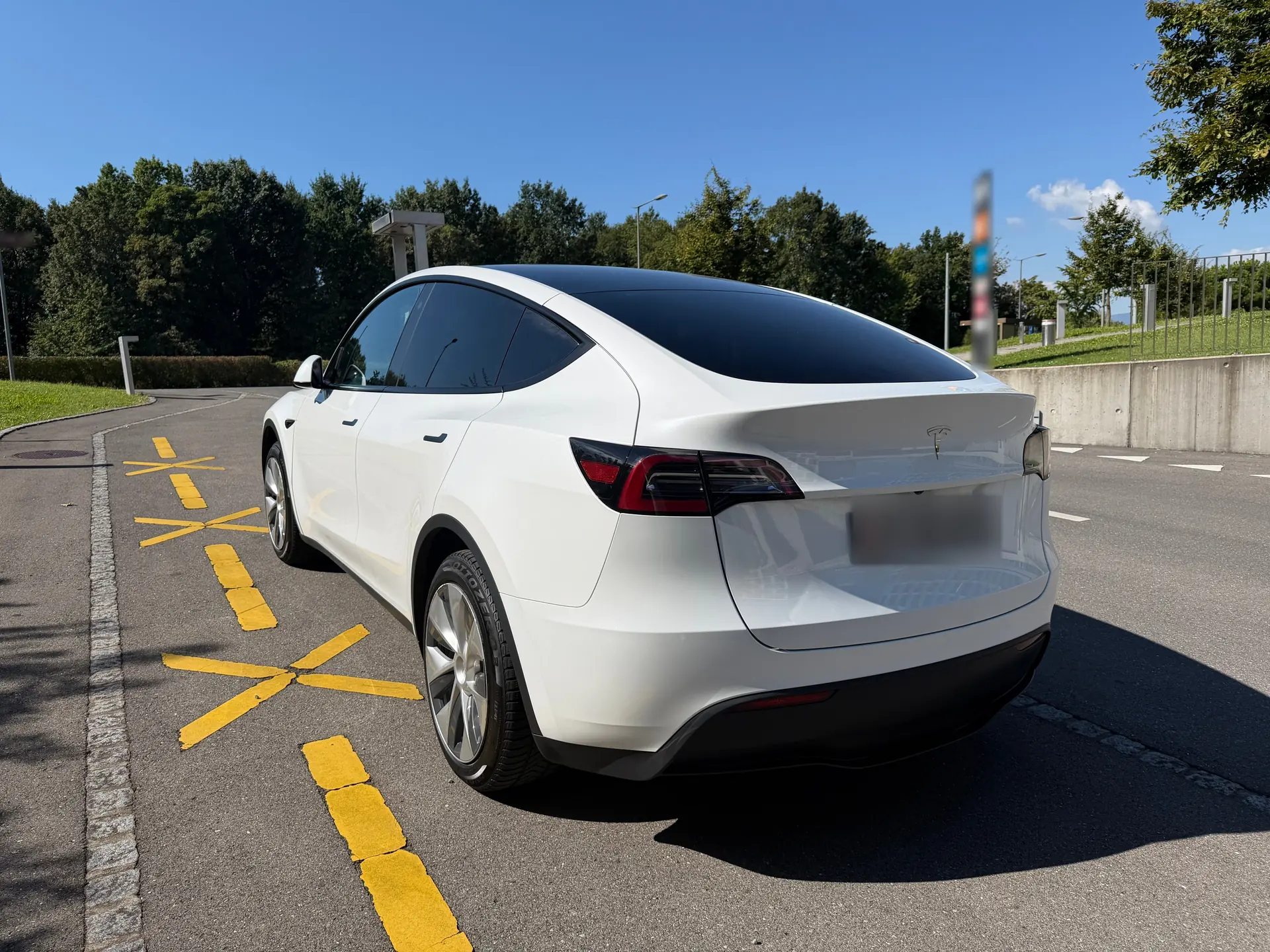 Tesla Model Y 2023 occasion Saint-Sulpice — 2
