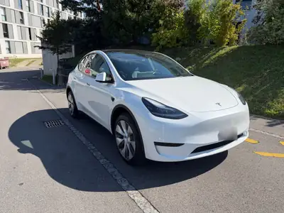 Tesla Model Y Basis 2023 — SUV électrique performant, 76 800 km, autonomie maximale — Miniatura 9