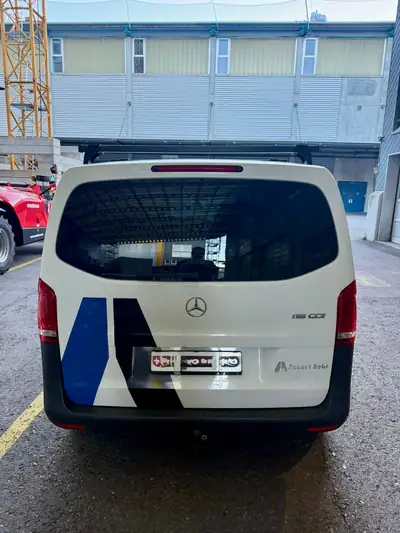 Mercedes-Benz Vito 2.2 CDI BlueT — Fourgon utilitaire fiable, 220'000 km, sans sinistre — arrière