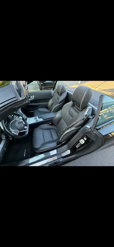 Mercedes-Benz SL 400 V6 — Cabriolet élégant, 367 ch et 158'000 km — rear view