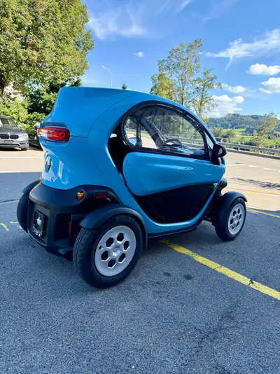 Renault Twizy Z.E. FP Sport Edition — Citadine électrique compacte et ludique — Miniature 8