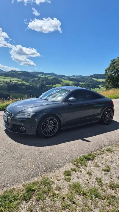 Audi TT S Coupé 2.0 TFSI Quattro — Sportivité allemande, 272 ch sans compromis — Seitenansicht