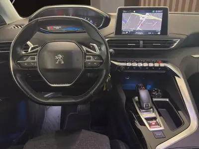 Peugeot 5008 1.6 THP Allure — 7 places, motorisation fiable, 114'000 km — Armaturenbrett