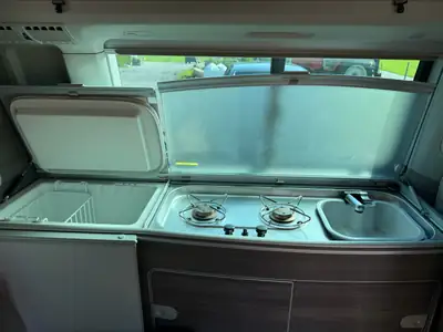 VW T6 2.0 TDI 204 Ocean — Camping-car autonome avec panneaux solaires et batteries neuves — detail