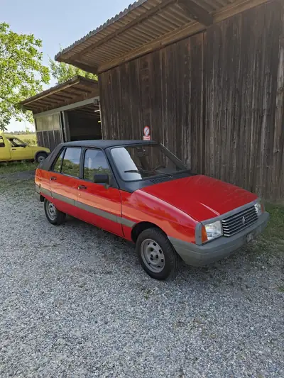 Citroën Visa 11 RE 1985 — Classique légendaire, moteur fiable et consommation réduite — vista esterna