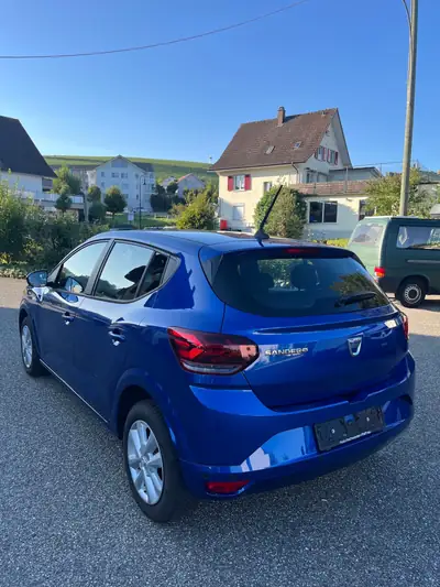 Dacia Sandero 1.0 TCe Stepway Comfort — Citadine polyvalente, fraîchement révisée — Armaturenbrett