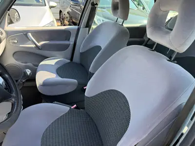 Citroën Xsara Picasso 1.6i — Monospace familial climatisé, sans accident — Miniatura 8