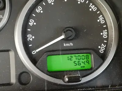 Land Rover Defender 2.2 TD4 — Le 4x4 incontournable, fiable et robuste — cruscotto