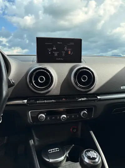 Audi A3 SB Quattro 2.0 TDI — Break sportif diesel, entretien complet — Innenraum