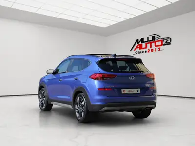 Hyundai Tucson 2.0 CRDI Mild Hybrid 4WD — SUV robuste, motorisation efficace, très peu kilométré — vista posteriore