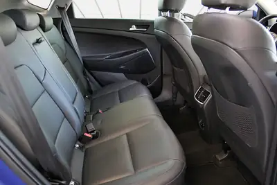 Hyundai Tucson 2.0 CRDI Mild Hybrid 4WD — SUV robuste, motorisation efficace, très peu kilométré — Miniatura 12