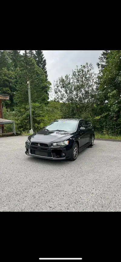 Mitsubishi Lancer Evo 2.0 T MIVEC — Berline sportive 295 ch, transmission intégrale, 64 000 km — Innenraum