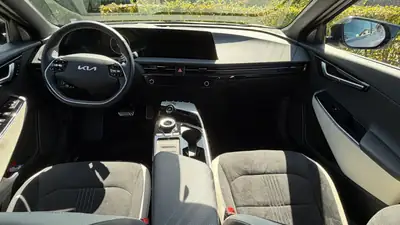 Kia EV6 77 kWh GT-Line 4x4 — SUV électrique haute performance, 4 roues motrices — Miniatura 7