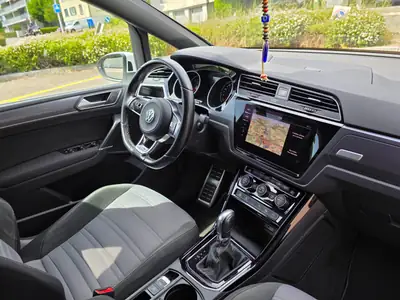 VW Touran 2.0 TDI SCR Highline — Monospace 7 places fiable, excellent rapport équipement/kilométrage — Heckansicht