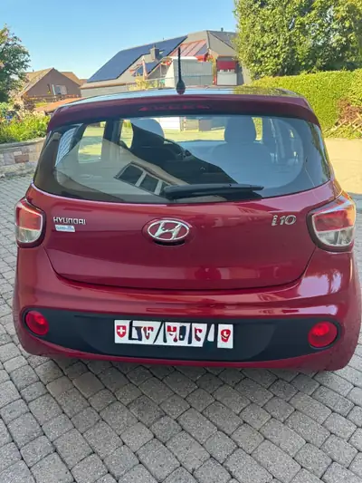 Hyundai i10 Origo 2018 — Citadine économique, faible kilométrage et sans sinistre — rear view