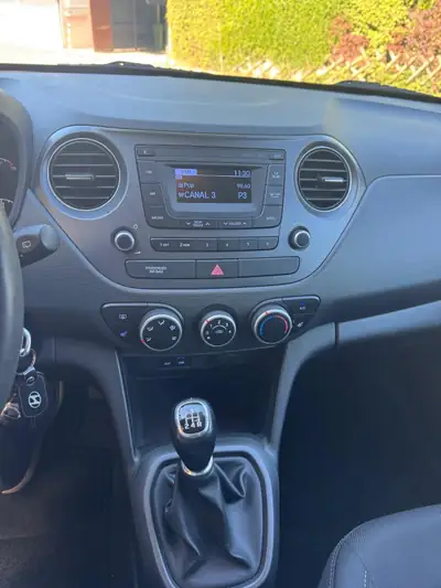 Hyundai i10 Origo 2018 — Citadine économique, faible kilométrage et sans sinistre — interior