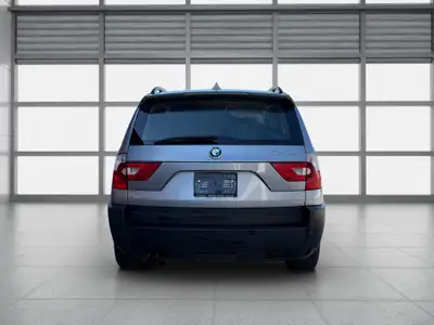 BMW X3 2.5i — SUV robuste et spacieux, moteur performant, tous terrains — cruscotto