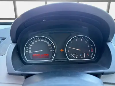 BMW X3 2.5i — SUV robuste et spacieux, moteur performant, tous terrains — Miniatura 11