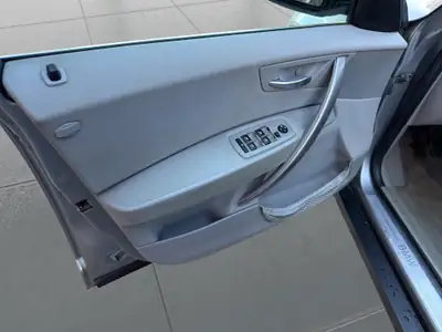BMW X3 2.5i — SUV robuste et spacieux, moteur performant, tous terrains — Miniatura 12