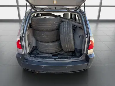 BMW X3 2.5i — SUV robuste et spacieux, moteur performant, tous terrains — Miniatura 15