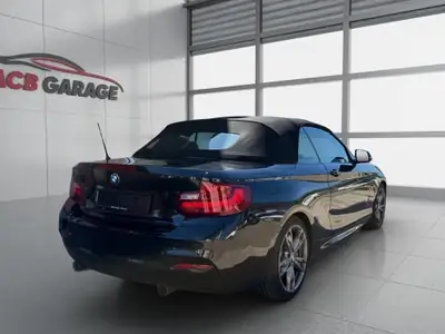 BMW M240i xDrive Cabriolet — Roadster sportif 340 ch, entretien premium à jour — interni