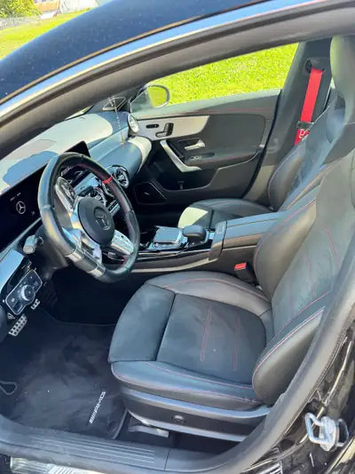 Mercedes-Benz CLA 35 AMG 4matic — Berline sportive compacte, 306 ch et transmission intégrale — arrière