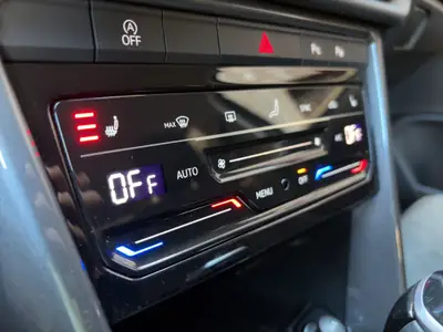 VW T-Roc 2.0 TSI Style DSG 4Motion — SUV compact performant, 4x4 intégral et faible kilométrage — Miniatur 27