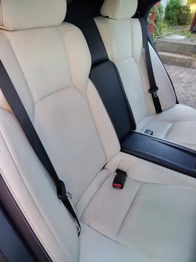 Lexus IS-F 2010 — Berline sportive 423 ch, finition premium bleu métallisé — Miniatur 8