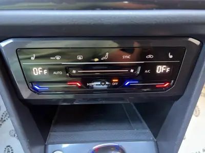 VW Tiguan Allspace 2.0 TSI R-Line 4Motion — SUV 7 places, motorisation performante, seulement 30'920 km — Miniatura 27