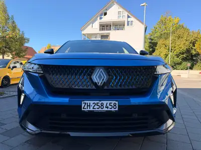 Renault Rafale 1.2 E-Tech Esprit Alpine — SUV hybride performant, première main — Miniature 11