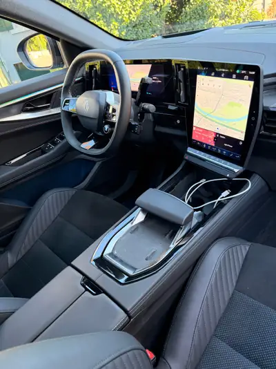 Renault Rafale 1.2 E-Tech Esprit Alpine — SUV hybride performant, première main — Miniature 13