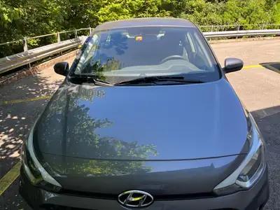 Hyundai i20 1.0 T-GDi Origo — Citadine efficace, 20'000 km seulement — fianco