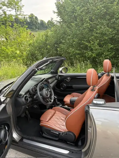 MINI Cabrio Cooper S 2.0i — Cabriolet dynamique, 110'000 km, sans sinistre — Armaturenbrett