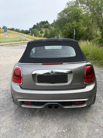 MINI Cabrio Cooper S 2.0i — Cabriolet dynamique, 110'000 km, sans sinistre — Innenraum