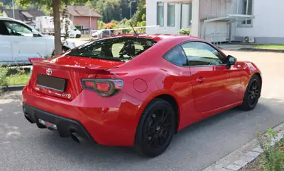 Toyota GT 86 — Coupé sport authentique, turbo et seulement 44'430 km — fianco
