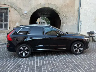 Volvo XC60 T6 Plus Bright eAWD — Hybride rechargeable premium, 42 000 km seulement — arrière