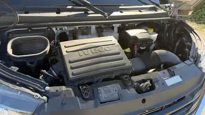 IVECO Daily 35S18 L4H3 — Utilitaire diesel robuste, kilométrage modéré, boîte automatique — Miniatur 14