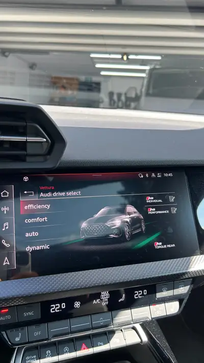 Audi RS3 2.5 TFSI Quattro — 400 ch, sportivité sans compromis — Miniature 9