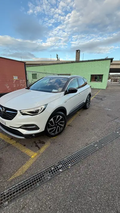 Opel Grandland X 1.2 T Ultimate — SUV robuste, garantie 1 an, pneus neufs — vista esterna