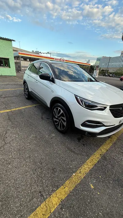 Opel Grandland X 1.2 T Ultimate — SUV robuste, garantie 1 an, pneus neufs — vista posteriore