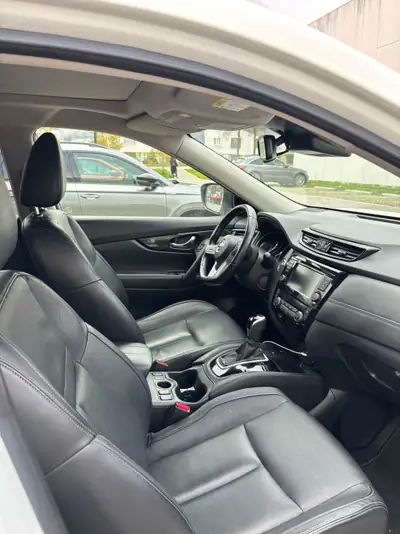 Nissan X-Trail 1.3 DIG-T Tekna — SUV familial 7 places, moteur turbo efficace — arrière