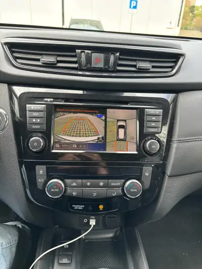 Nissan X-Trail 1.3 DIG-T Tekna — SUV familial 7 places, moteur turbo efficace — tableau de bord