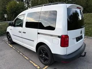VW Caddy 2.0 TDI 102 PS — Utilitaire compact polyvalent, sans sinistre — interior
