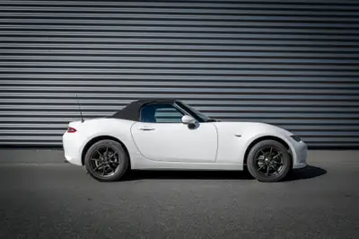 Mazda MX-5 SKYACTIV-G 131 — Roadster légendaire, frais du contrôle technique — détail