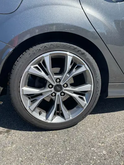 Ford Focus 1.5i EcoBoost 150 ST-Line — Berline dynamique sans accident, entretien complet — rear view