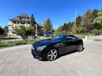 Mercedes-Benz SLC 200 AMG Line — Cabriolet élégant, seulement 32'290 km — rear view